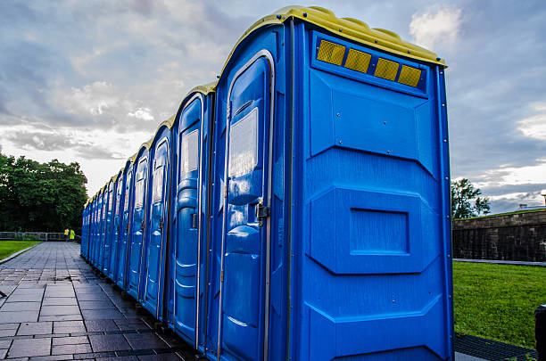 Porta potty delivery and setup in Claypool Hill, VA